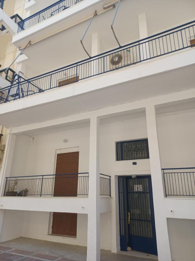 Seaside Family Apartment Loutraki 외부 사진