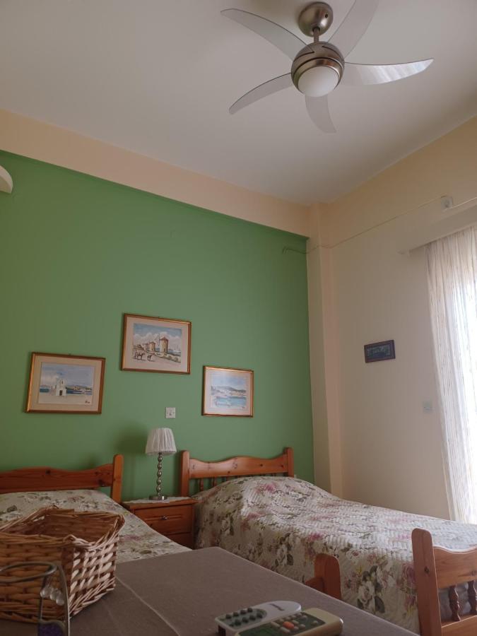 Seaside Family Apartment Loutraki 외부 사진
